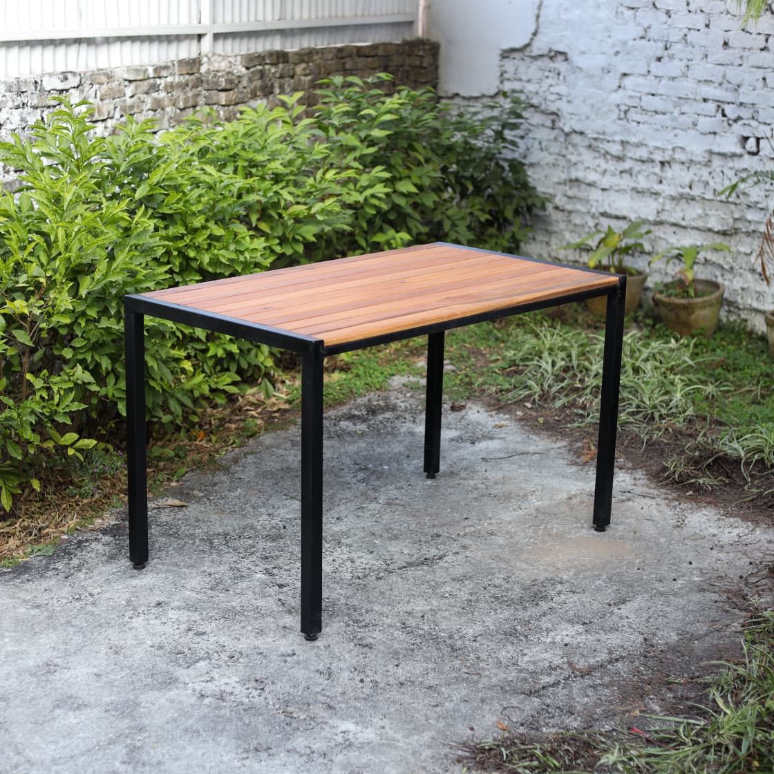 Ben Outdoor Table